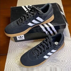 Adidas City Cup Skateboard Shoes with Gum Sole Size 10.5